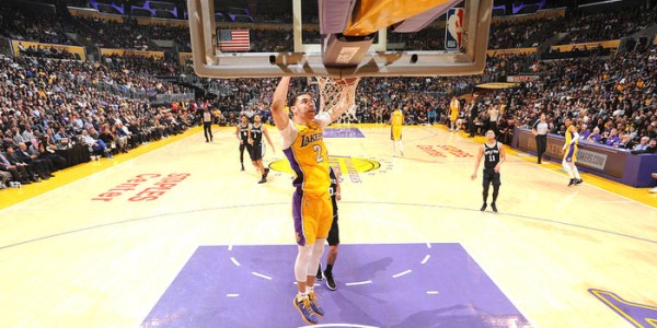  雷霆亚历山大全能数据率队取胜