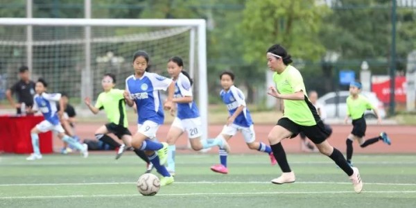  法网青少年组黑马突围，本土小将首夺桂冠