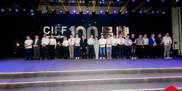  中超新星闪耀赛场，未来之星备受瞩目  