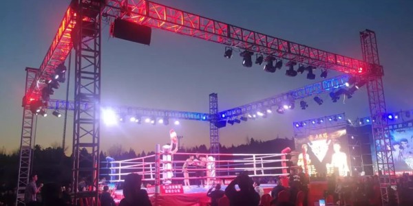  跨国友谊赛精彩纷呈，文化交流架起桥梁  