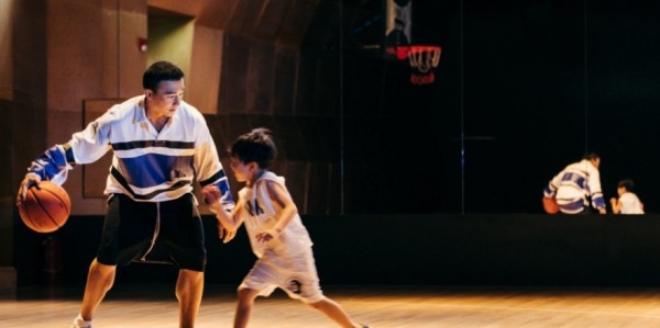  父子同台竞技书写篮球佳话