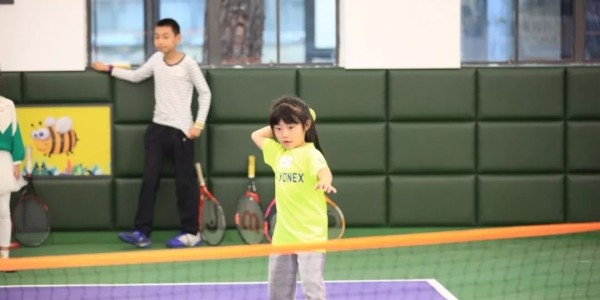  网球公益基金成立，资助贫困地区儿童接触这项运动  