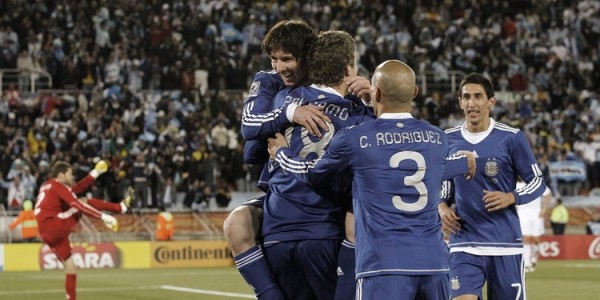  马纳里诺救五赛点创造本届最大冷门