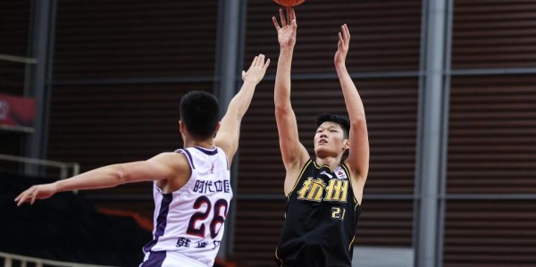  广州龙狮爆冷击败浙江东阳光引发热议