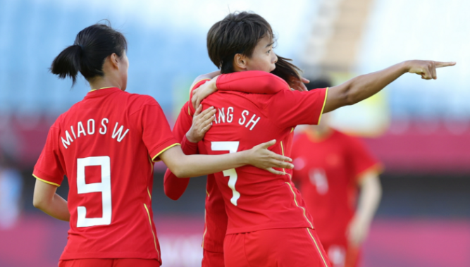  老将临危受命救主，率队惊险保级成功