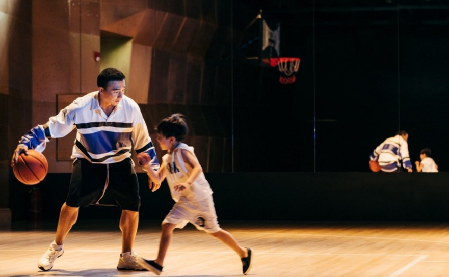  父子同台竞技书写篮球佳话