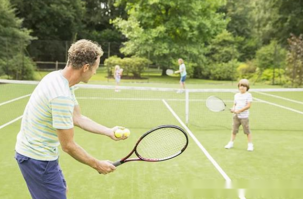 网球裁判培训强化，视频回放系统操作成必修课