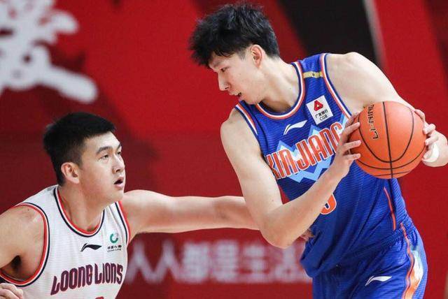  老将复出首秀砍下两双引喝彩