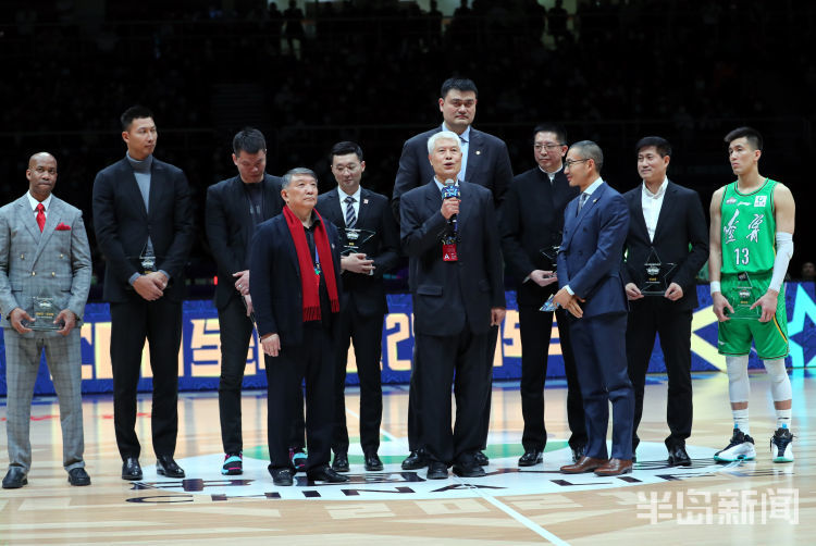  全明星周末欢乐多，技巧挑战赛趣味横生